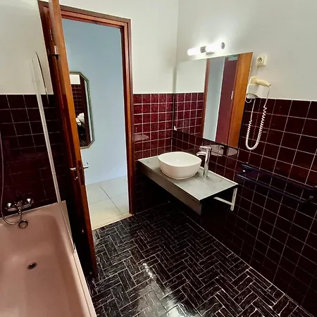 Grand T2 Duplex, Terrasse Et Jardin